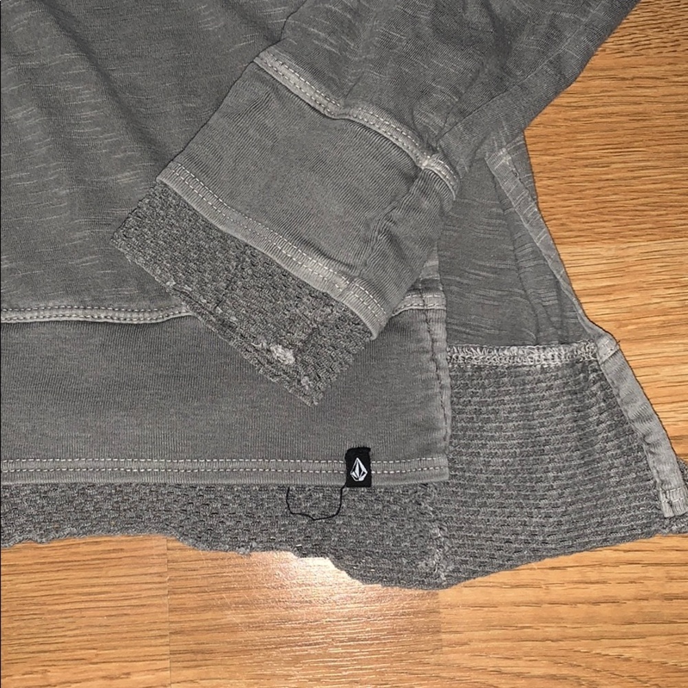 Volcom Top - Picture 4 of 6